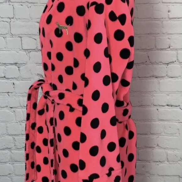 VICTORIAS SECRET Pink Robe POLKA DOT Pink Black  Size XS/S Plush Robe W/ Tie - Picture 1 of 4